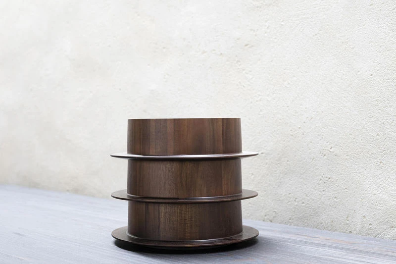 Valerie_objects Dishes To Dishes - Acacia Dish - / Ø 35 X H 10 Cm - Valerie Objects - Image 4